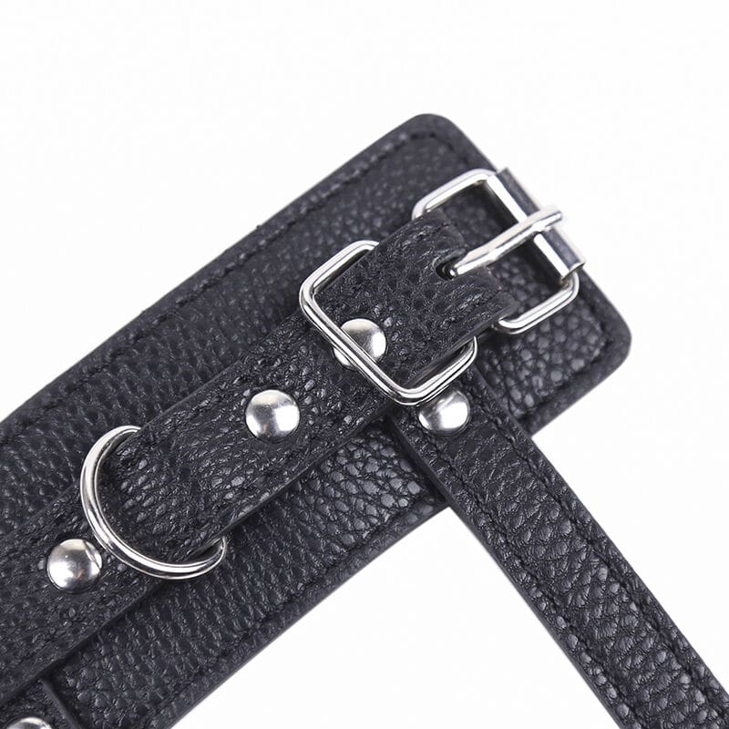 FUNDA DE SUJECION PENE CON CORREA